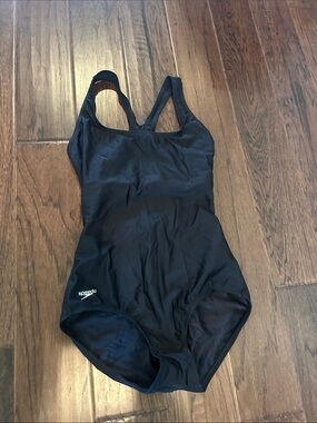 Speedo Women's Solid Black Performance One-Piece Swimsuit